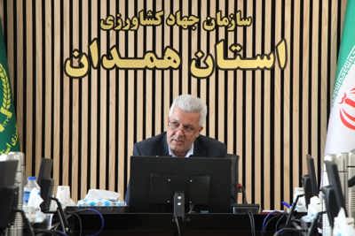جلسه هم اندیشی توسعه شهرک های گلخانه ای استان همدان با همفکری بخش خصوصی و سرمایه گذار.